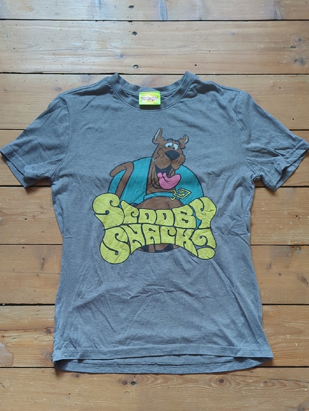 283-Scooby Snacks Gray Graphic Tee
